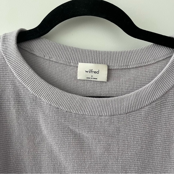 Lilac Aritzia Sweater with Bows - Picture 2 of 5